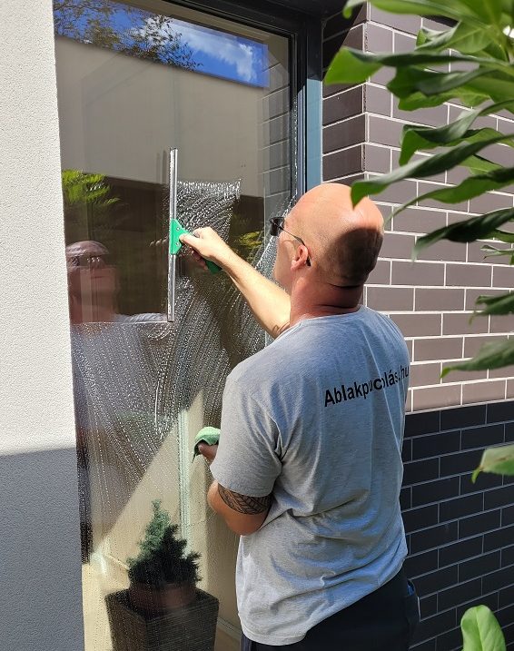 Ablaktisztítás Budapesten